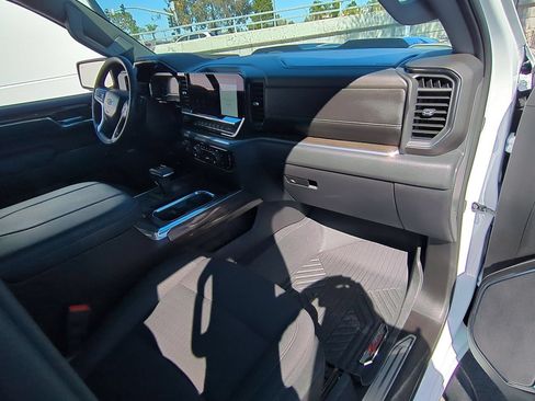 Used 2024 Chevrolet Silverado 1500 LT Trail Boss w/ Convenience Package II AWD/4WD image 29