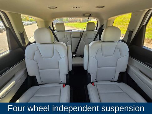 Used 2025 Kia Telluride S FWD image 13