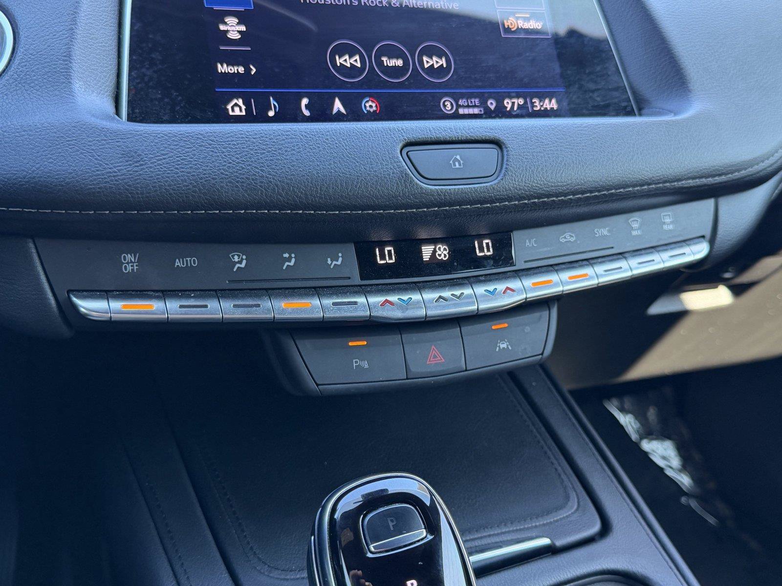 Used 2023 Cadillac XT4 Premium Luxury w/ Technology Package FWD image 24