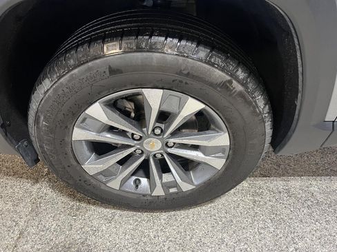 Used 2025 Chevrolet Equinox LT AWD/4WD image 28