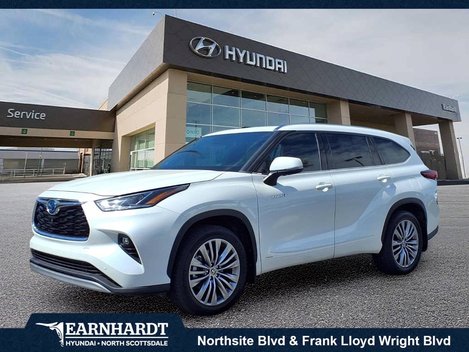 Used 2021 Toyota Highlander Platinum AWD/4WD image 1