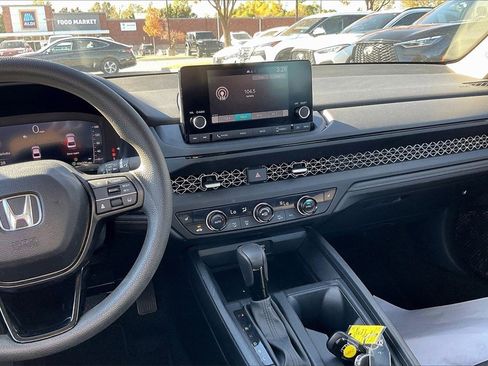Used 2024 Honda Accord EX image 15