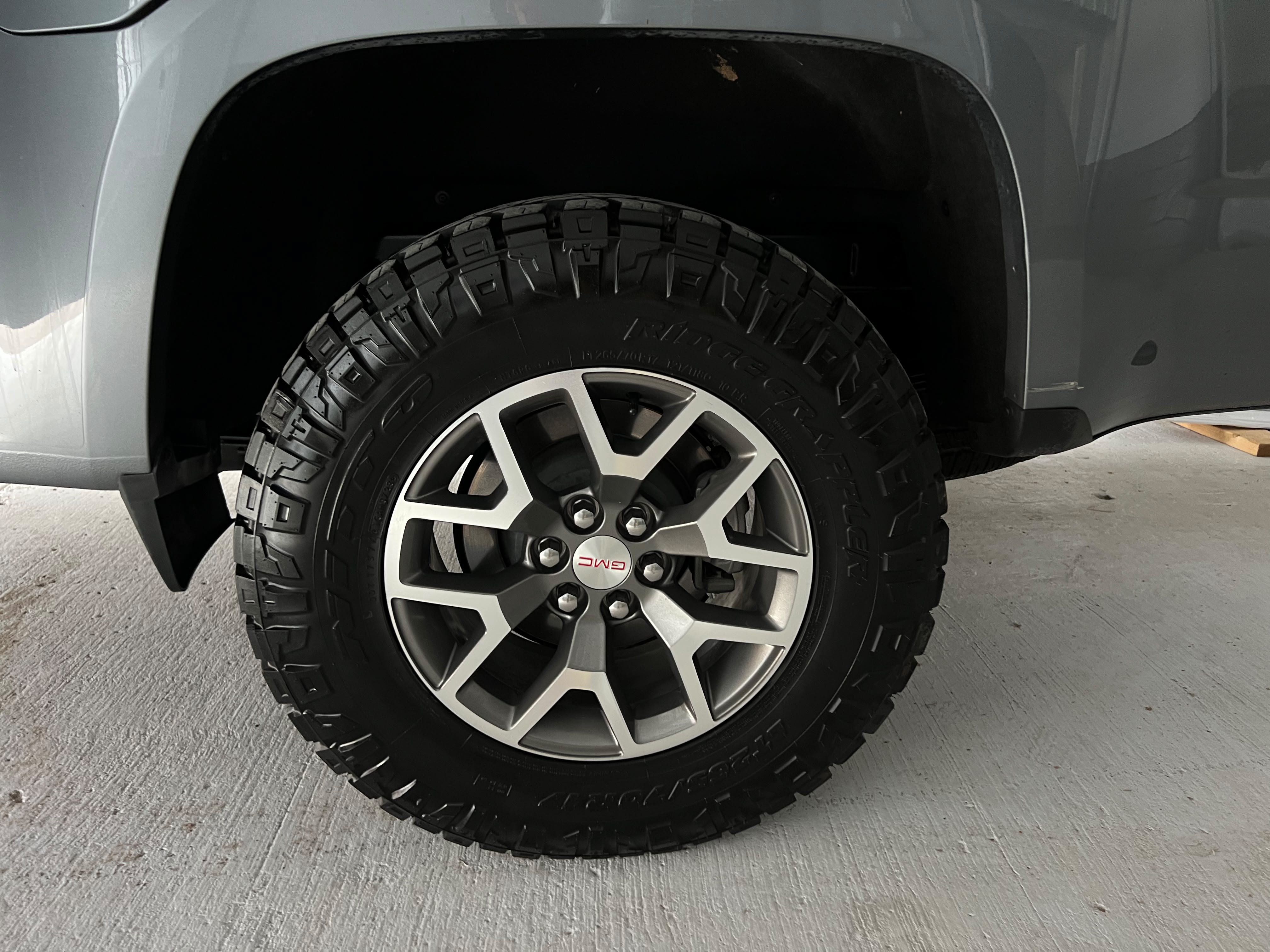 Used 2022 GMC Canyon AT4 w/ Trailering Package AWD/4WD image 11