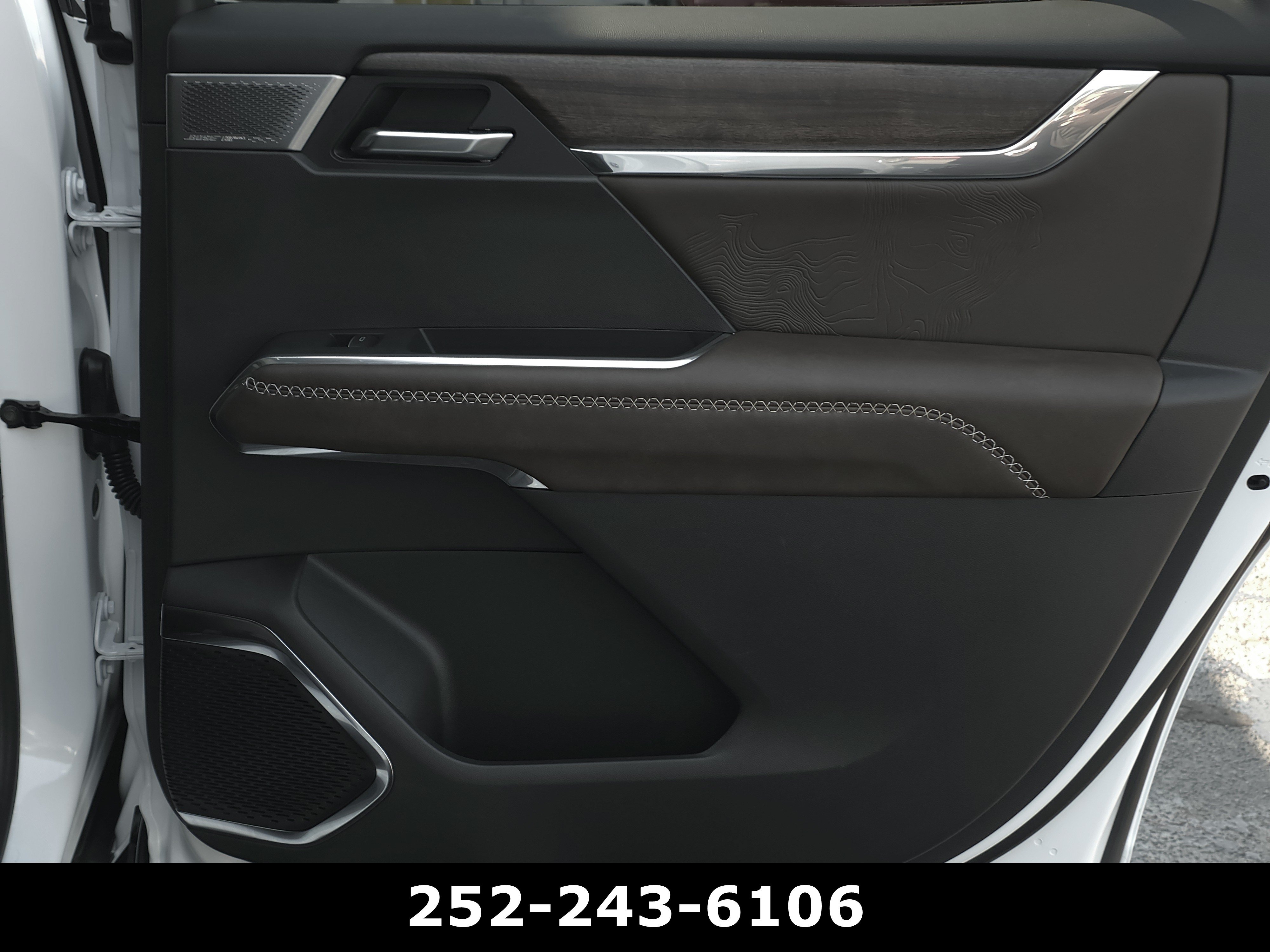 Used 2026 GMC Acadia Denali Ultimate FWD image 50