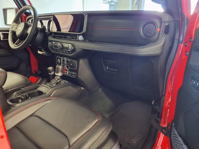 Used 2026 Jeep Wrangler Unlimited Rubicon AWD/4WD image 21