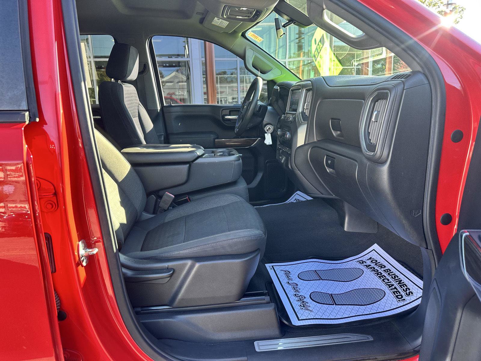 Used 2019 Chevrolet Silverado 1500 LT AWD/4WD image 12