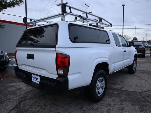 Used 2019 Toyota Tacoma SR image 7