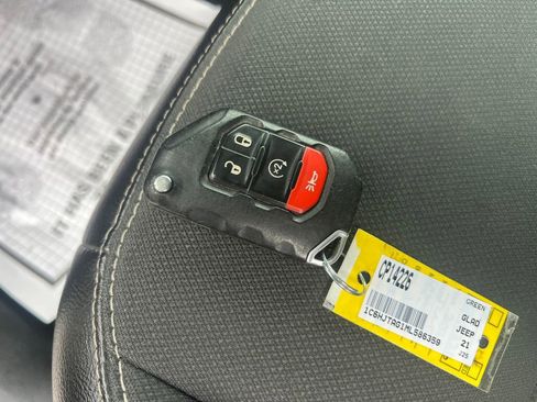 Used 2021 Jeep Gladiator Sport image 28