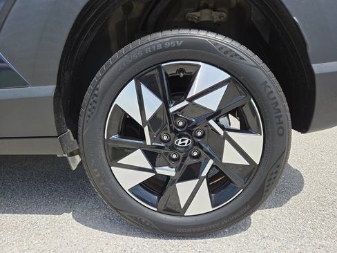 Used 2024 Hyundai Kona SEL AWD/4WD image 21