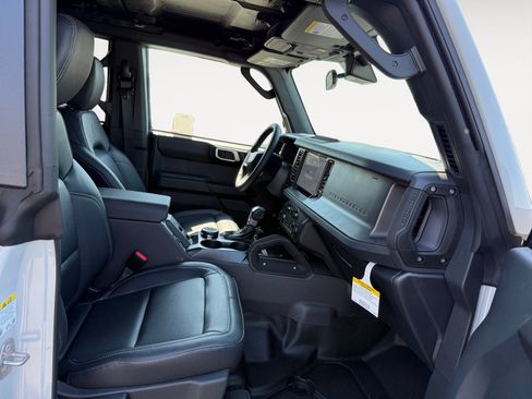 New 2026 Ford Bronco Badlands w/ Sasquatch Package AWD/4WD image 19