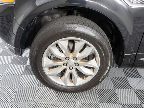 Used 2015 Land Rover LR2 AWD/4WD image 23