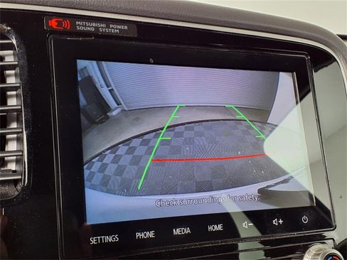 Used 2022 Mitsubishi Outlander LE image 19