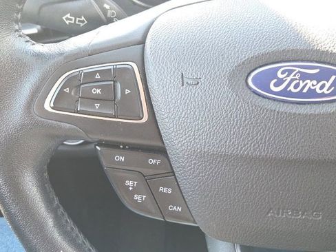 Used 2018 Ford Escape SEL image 41