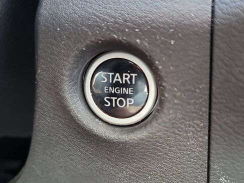 Used 2024 Nissan Frontier SV w/ SV Convenience Package AWD/4WD image 28