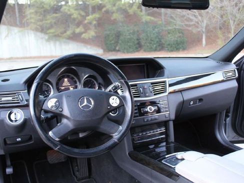 Used 2010 Mercedes-Benz E 350 Sedan image 13