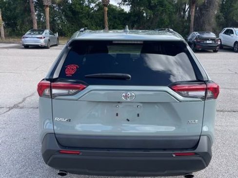 Used 2019 Toyota RAV4 XLE image 3
