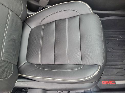 Used 2019 GMC Acadia Denali w/ LPO, Floor Liner Package image 39