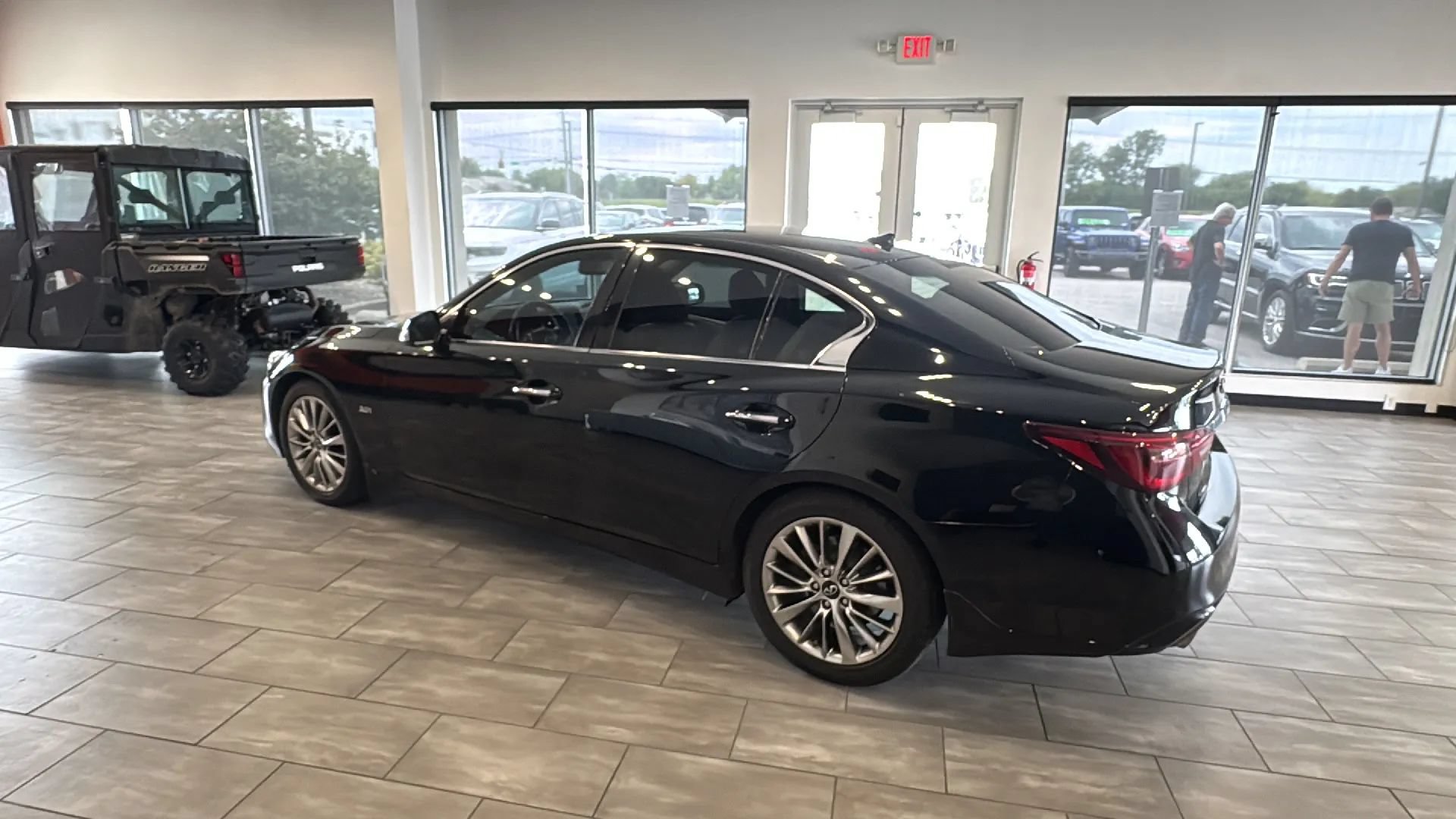 Used 2019 INFINITI Q50 Luxe w/ Cargo Package (L96) RWD image 10