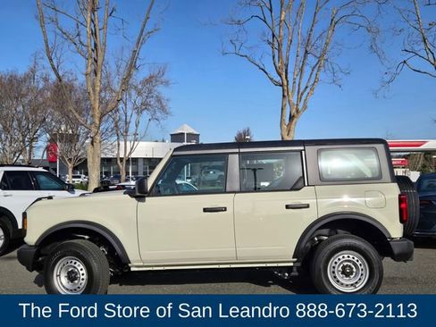New 2025 Ford Bronco 4-Door image 5
