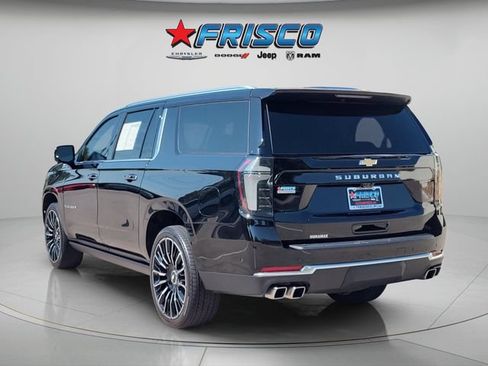 Used 2026 Chevrolet Suburban High Country AWD/4WD image 5