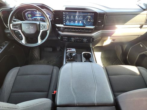 Used 2024 Chevrolet Silverado 1500 LT Trail Boss w/ Convenience Package II image 29