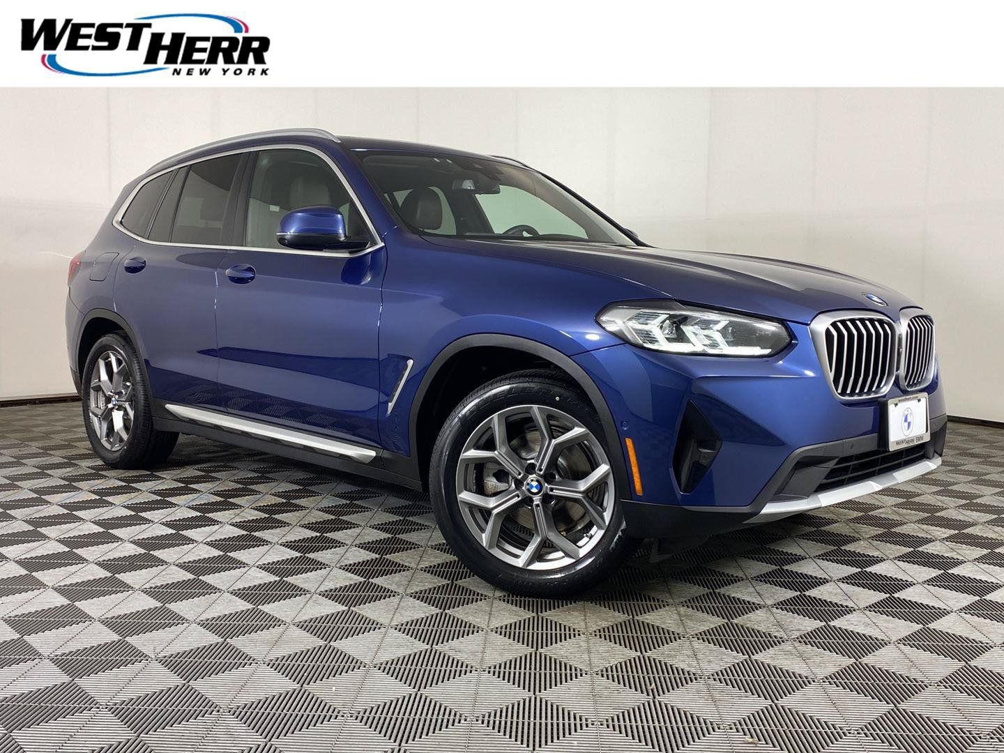 Used 2024 BMW X3 xDrive30i w/ Premium Package AWD/4WD image 1