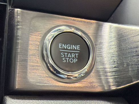 Used 2025 Ford F350 Lariat image 23