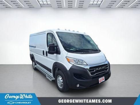 Used 2025 RAM ProMaster 2500 w/ U-Haul Equipment Group FWD image 1