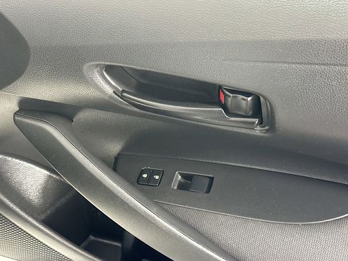 Used 2022 Toyota Corolla LE image 28