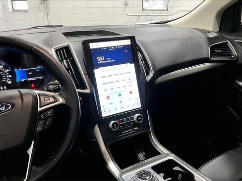 Certified 2022 Ford Edge SEL w/ Convenience Package image 6