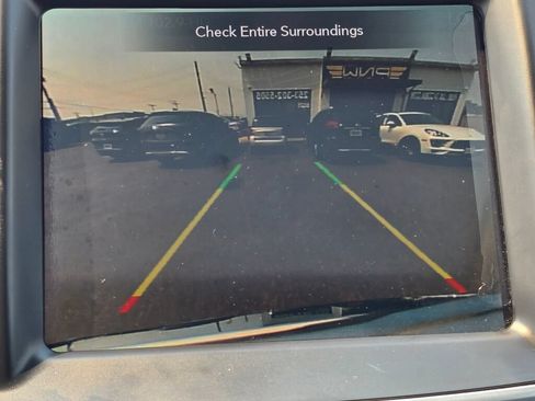 Used 2020 Chrysler 300 Limited RWD image 29