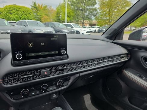 Certified 2025 Honda HR-V Sport image 17