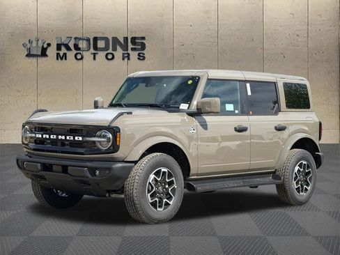 New 2026 Ford Bronco Outer Banks AWD/4WD image 1