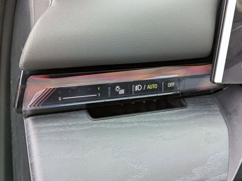 New 2026 BMW 530i xDrive w/ M Sport Package image 17