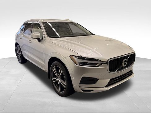 Used 2019 Volvo XC60 T6 Momentum w/ Protection Package AWD/4WD image 6