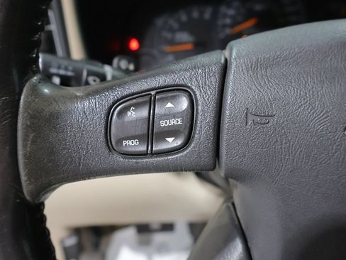 Used 2006 Chevrolet Suburban Z71 w/ Z71 Preferred Equipment Group AWD/4WD image 27