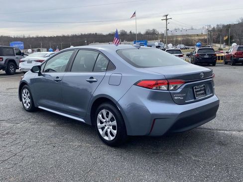 Used 2024 Toyota Corolla LE image 3