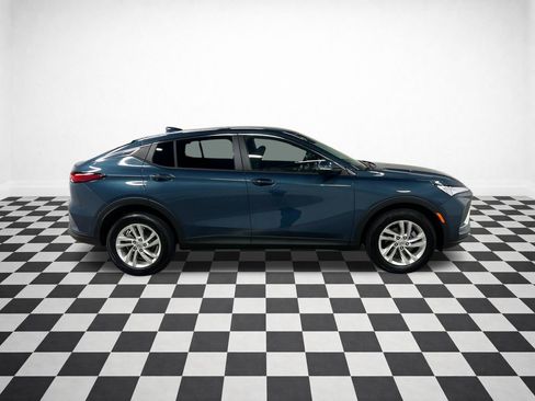 Certified 2024 Buick Envista Preferred w/ Convenience I Package FWD image 2