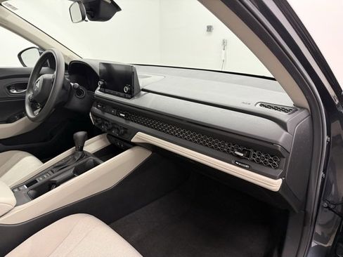 Certified 2025 Honda Accord SE image 24