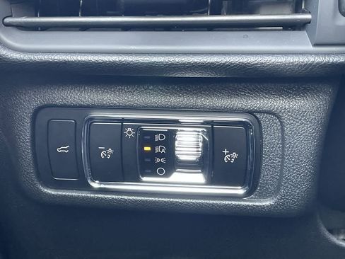 Used 2023 Lincoln Corsair Reserve w/ Equipment Group 201A image 30