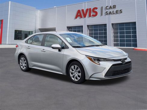 Used 2024 Toyota Corolla LE image 9