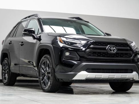 Used 2024 Toyota RAV4 Adventure AWD/4WD image 4