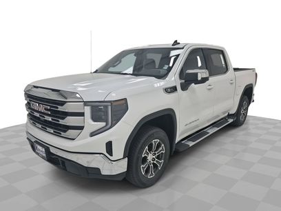 New 2026 GMC Sierra 1500 SLE w/ Preferred Package