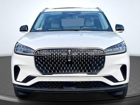 Used 2026 Lincoln Aviator Reserve RWD image 2