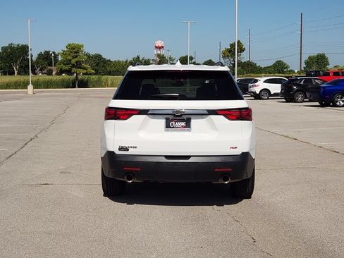 Used 2022 Chevrolet Traverse RS FWD image 7