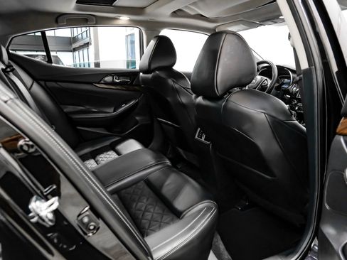 Used 2017 Nissan Maxima Platinum FWD image 51