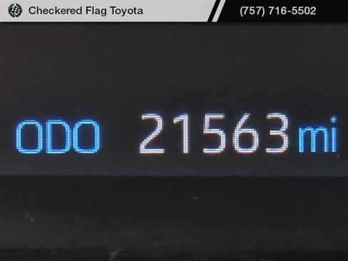 Used 2022 Toyota RAV4 XLE image 13