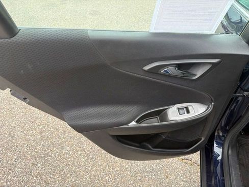 Used 2017 Chevrolet Malibu LT FWD image 14
