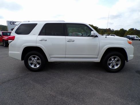 Used 2011 Toyota 4Runner SR5 image 5