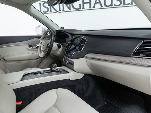 Certified 2023 Volvo XC90 B6 Plus w/ Protection Package Premier image 21